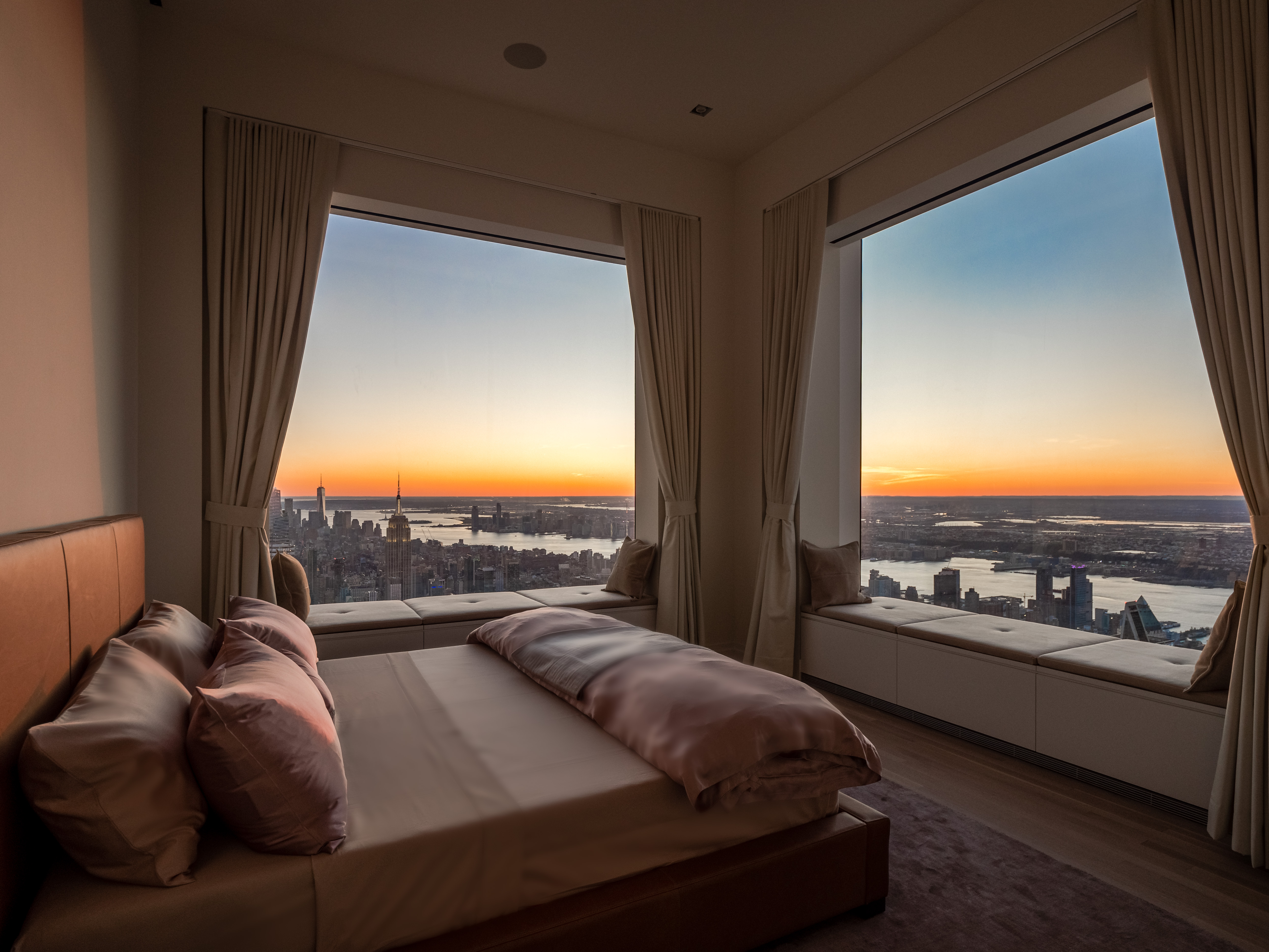 Penthouse NYC

 — plate 7